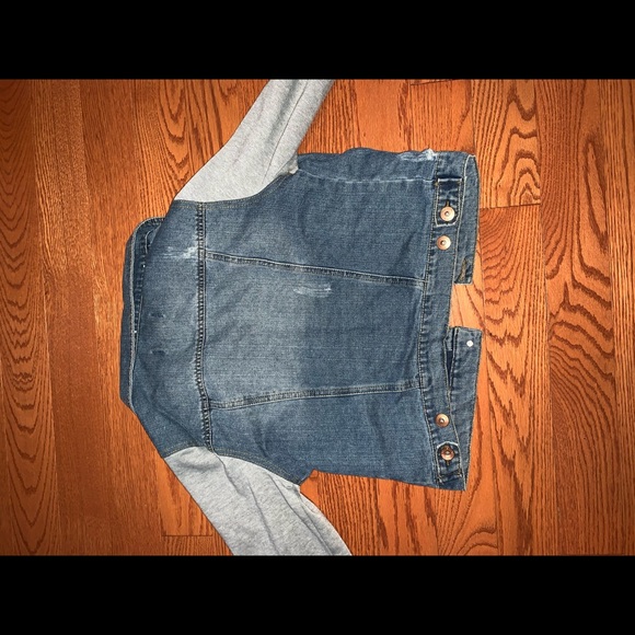 Jean jacket - Picture 2 of 3